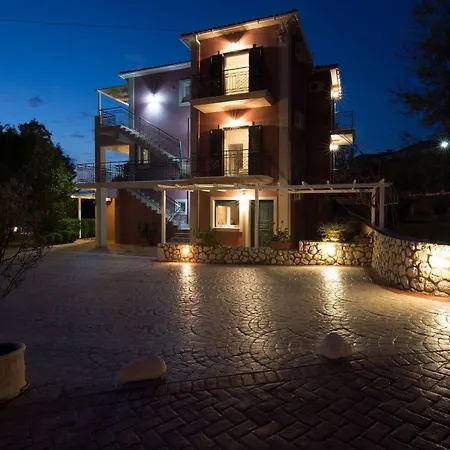 Dina Apartment Razata