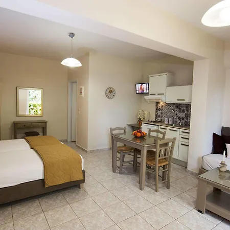 Dina Apartment Razata