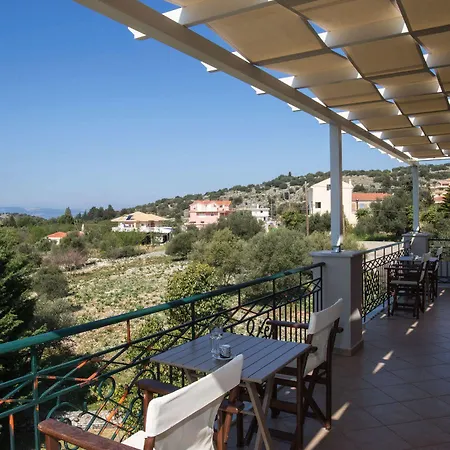 Dina Apartment Razata