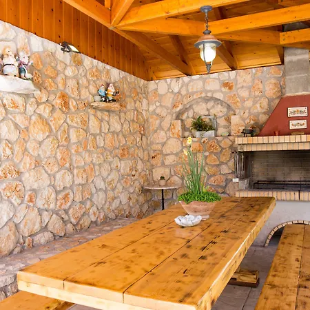Dina Appartement Razáta