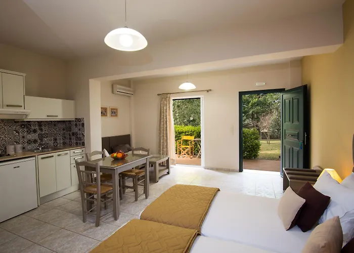 Dina Apartment Razata