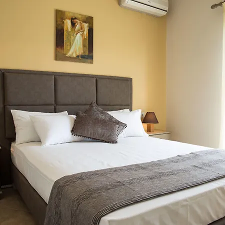 Dina Апартаменты *